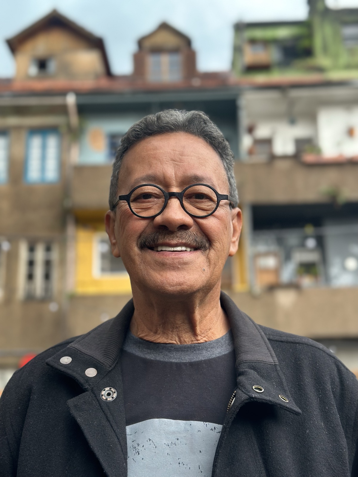 Retrato de Antônio de Souza Neto, o Toninho da Galeria do Rock